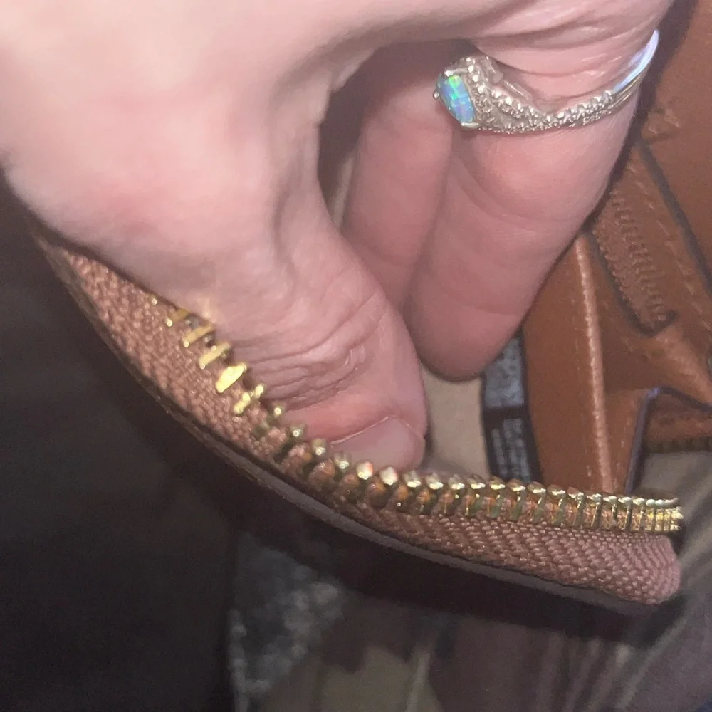 Nice Michael Kors Brown Saffiano Leather Zip Around Wallet! - Picture 12 of 14